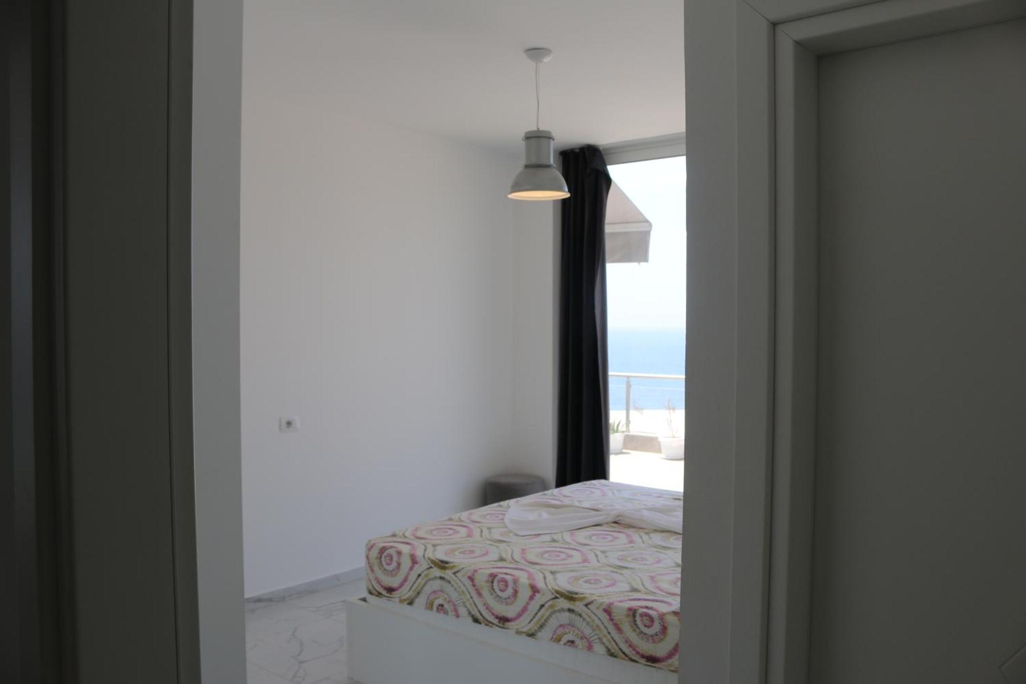 Appartamento Infinity Sea View Penthouse Sarandë Esterno foto