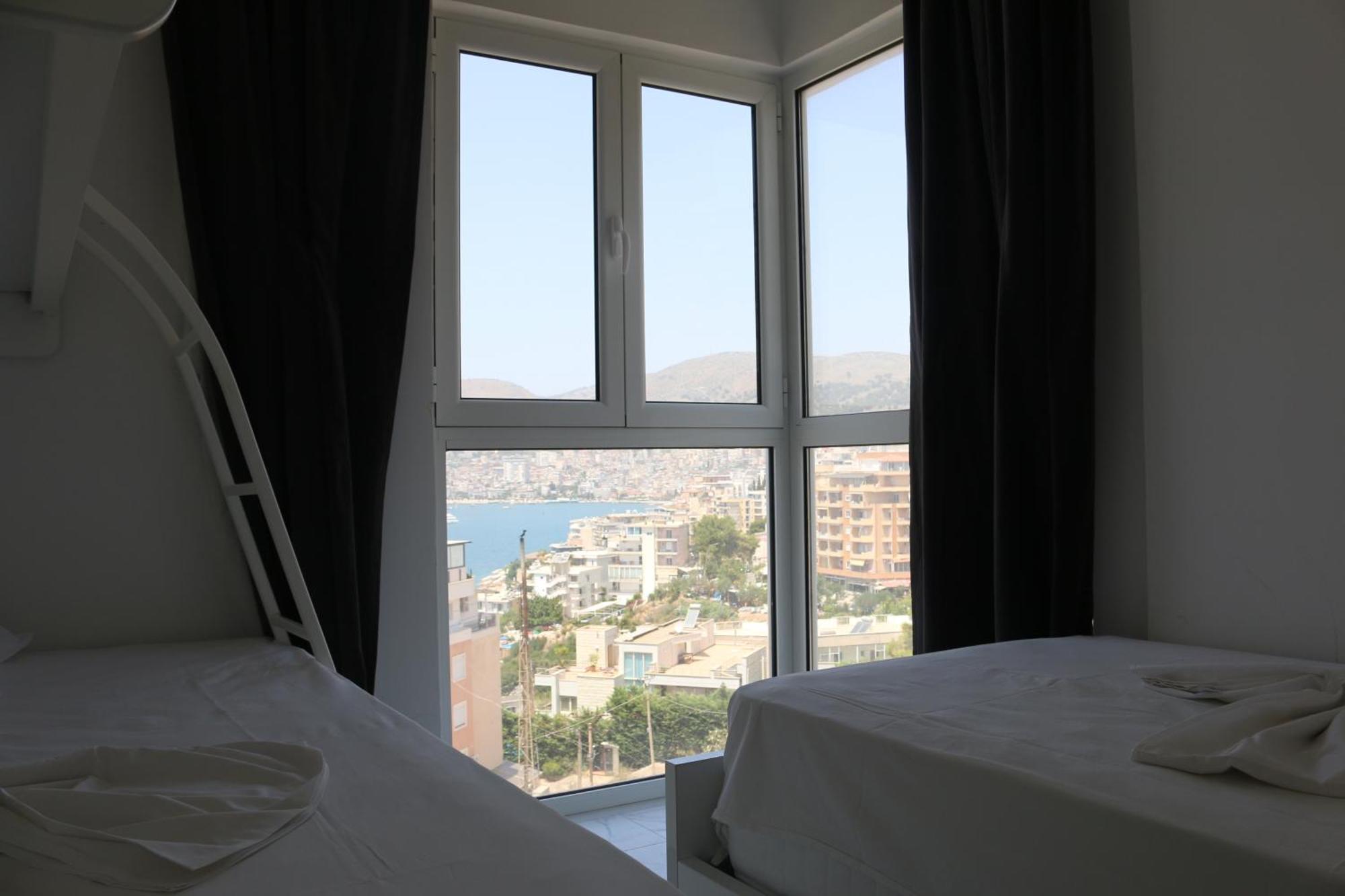 Appartamento Infinity Sea View Penthouse Sarandë Esterno foto